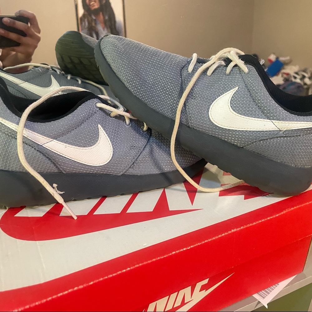 NIKE ROSHERUN (GS) 6.5y (womens 8)